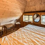 Dom wakacyjny 2 Bedroom Gorgeous In