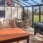 2 Bedroom Gorgeous In Dom wakacyjny *